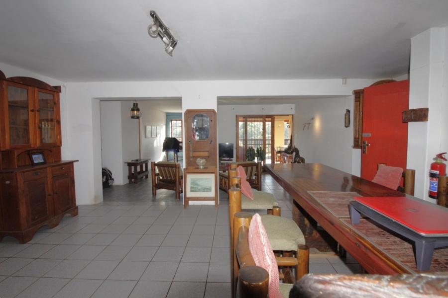 7 Bedroom Property for Sale in Noorsekloof Eastern Cape